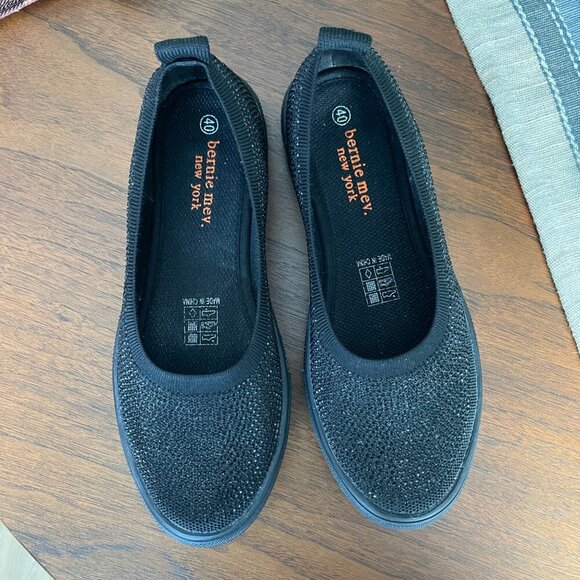 bernie mev. New York Casual Beaded Slip On Shoes Black w Subtle Sparkle Sz 40 - Picture 3 of 16